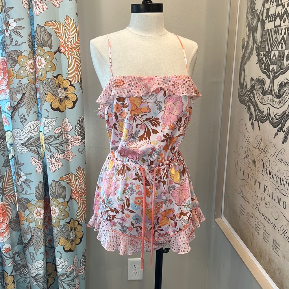 Victoria’s Secret romper size S nwot